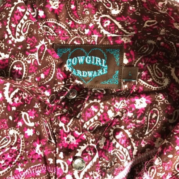 Cavender’s - Picture 4 of 5